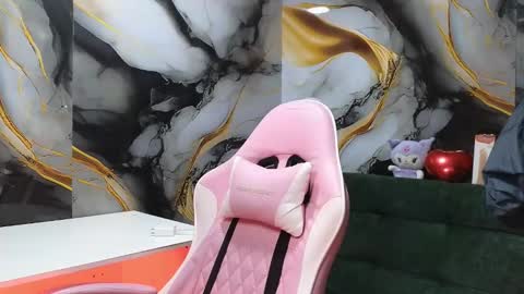 _weird_sativa online show from March 19, 5:56 am