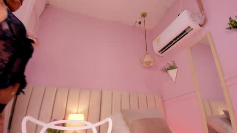 _wendy_x online show from April 8, 11:45 am