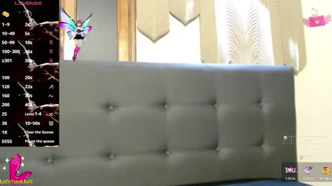 Yuyi online show from October 3, 12:32 pm