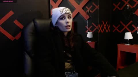 Yuyi online show from January 30, 11:01 am