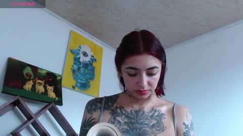 Zoe  online show from November 13, 7:13 pm