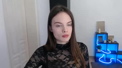 a_ariella_ online show from January 16, 1:40 pm