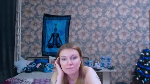 Alice online show from December 15, 4:01 pm