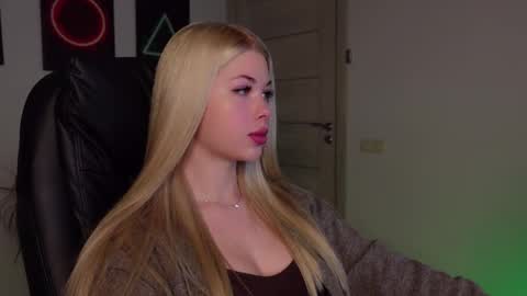 ABBY LAKER online show from January 30, 7:07 am