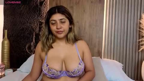 Abbygail online show from November 8, 12:43 pm