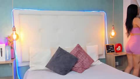 Abby Dixon  online show from September 29, 5:29 pm