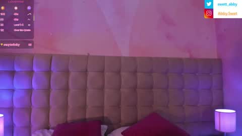 Abigail online show from October 4, 7:40 pm