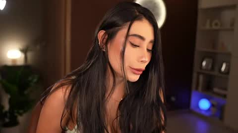 abie_owen online show from May 9, 12:12 am