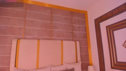    online show from October 23, 11:44 pm