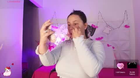 Abril  online show from October 12, 9:44 am