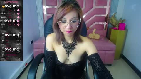 abril_ch_ online show from June 3, 2:33 pm