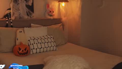 My name is Alexa. Please say hello I like to chat with you. If you have requests please use tip online show from October 16, 1:08 am