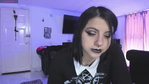 Alice online show from January 24, 4:06 pm