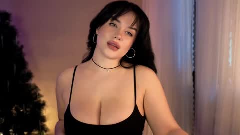 my inst   love inside 17 online show from December 21, 11:01 am