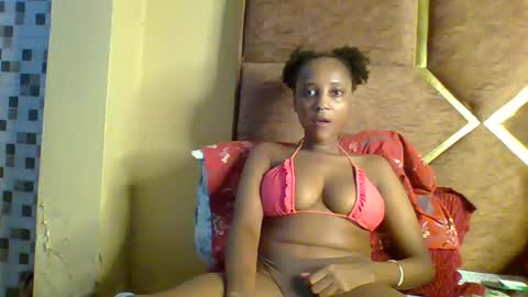 adamiaini_ online show from December 14, 6:41 pm