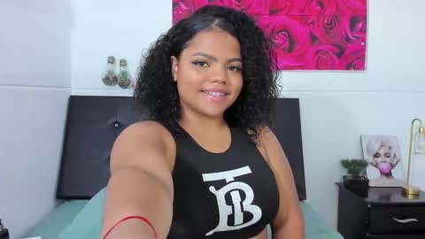 Cloe Adams  online show from February 3, 9:30 am