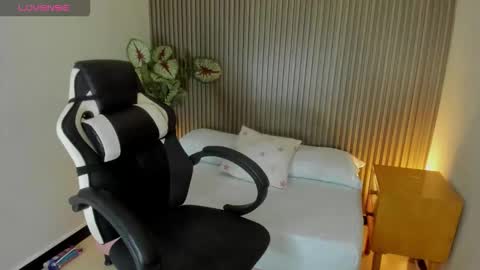 A D A R N A online show from January 13, 7:51 pm