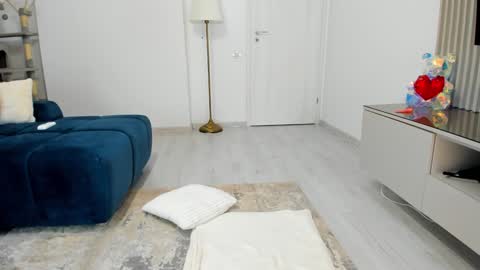 Tori online show from December 20, 10:00 pm