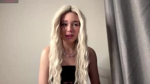 Silena online show from February 19, 3:55 pm