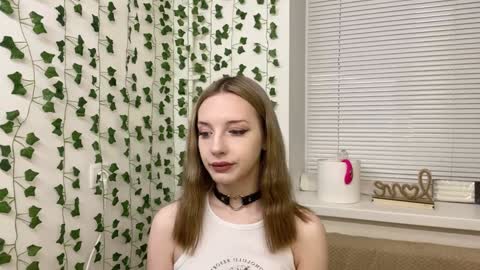 Adele online show from December 7, 2:02 pm