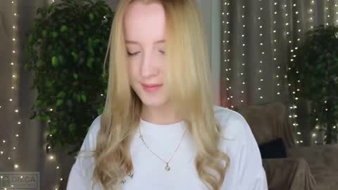 Adele online show from February 15, 6:23 pm