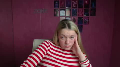 Adele online show from November 19, 1:44 pm