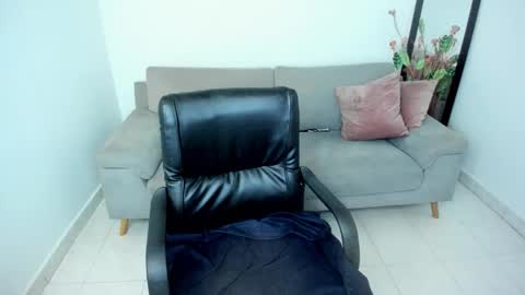 Carolina online show from March 3, 11:27 am