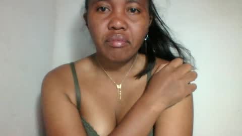 adelealy online show from July 19, 12:57 am