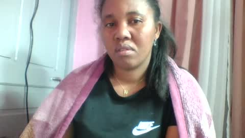 adelealy online show from July 8, 5:59 pm