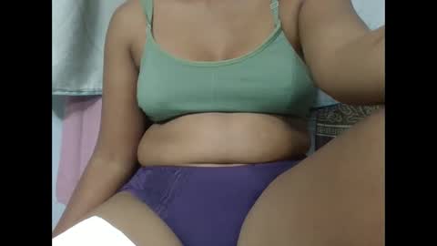 adelealy online show from November 17, 11:00 am