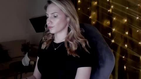 Adele Shine online show from March 7, 2:12 pm