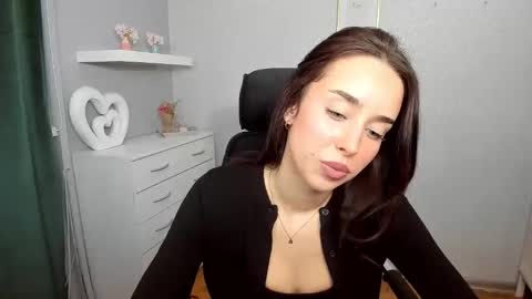 Adele online show from March 4, 7:26 am