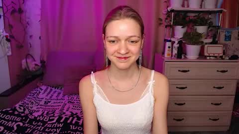 Lina online show from February 10, 10:40 am