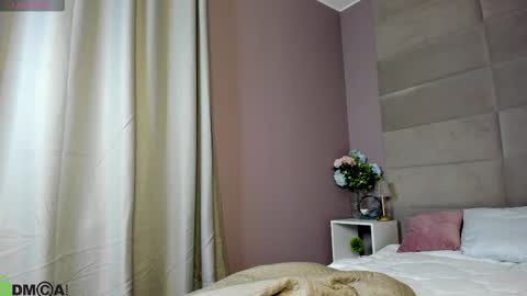 Adeline Perle online show from October 14, 1:08 am