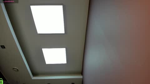 Adeline Perle online show from October 2, 1:21 am