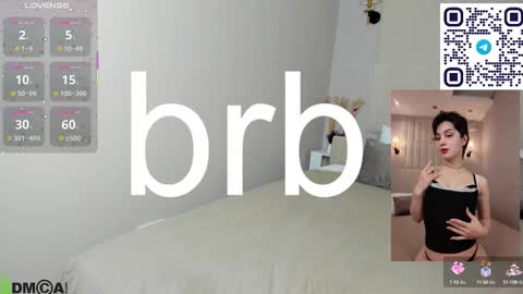 Adeline Perle online show from September 29, 3:44 am