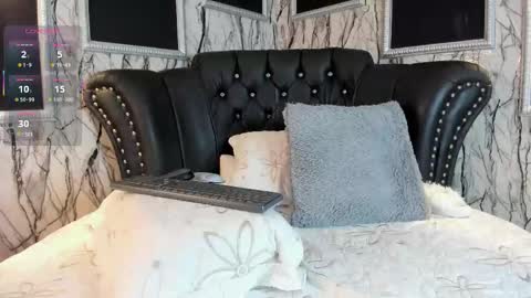 adelinemoretti online show from February 11, 8:43 pm