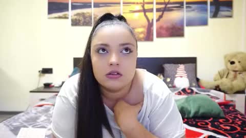 Adellineee online show from January 12, 12:49 am