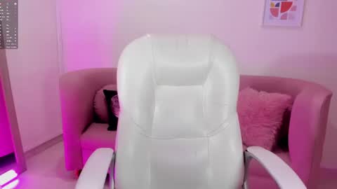 adison_reyes online show from July 17, 12:09 pm