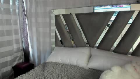 Stormi online show from April 18, 7:07 pm