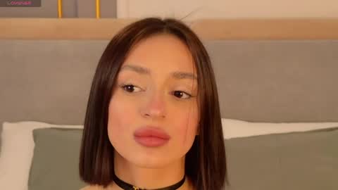 adoracortes online show from March 31, 5:29 am