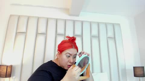 ANDREA PEREZ online show from November 8, 11:59 am