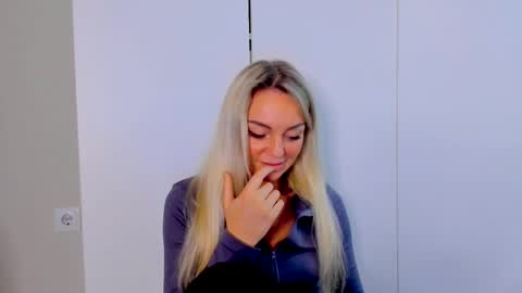 Adriana online show from March 6, 6:48 pm