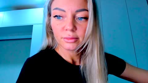 Adriana online show from January 31, 2:28 pm