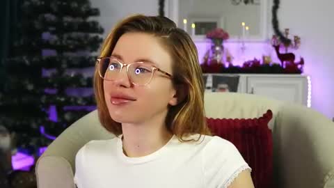 Aelia online show from November 21, 5:53 am