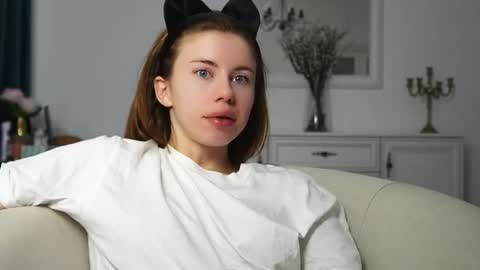 Aelia online show from September 19, 4:33 am