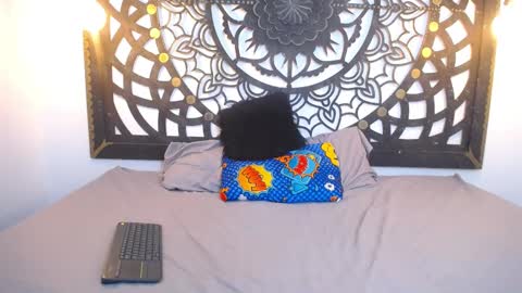 afrodita_house online show from September 18, 2:15 pm