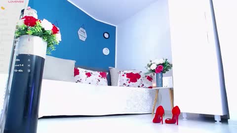 Amalia online show from October 6, 3:29 pm