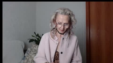 Agatha online show from September 13, 1:52 pm