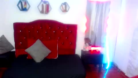 CAROLINA online show from January 24, 1:35 am